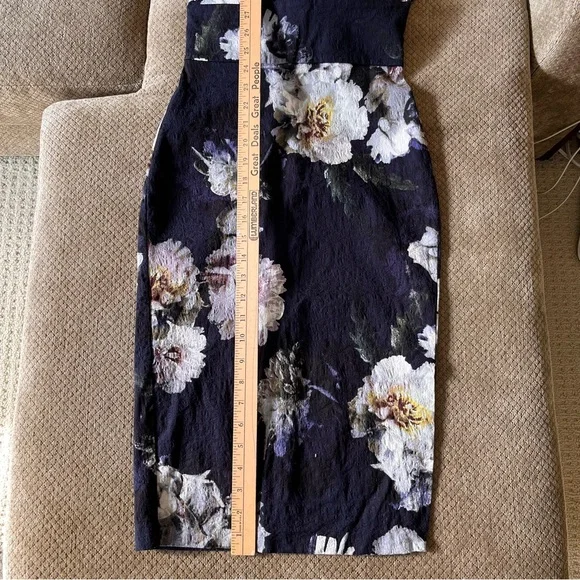 Floral Dynamite dress - stretch / stretchy - size XS - Picture 10 of 12